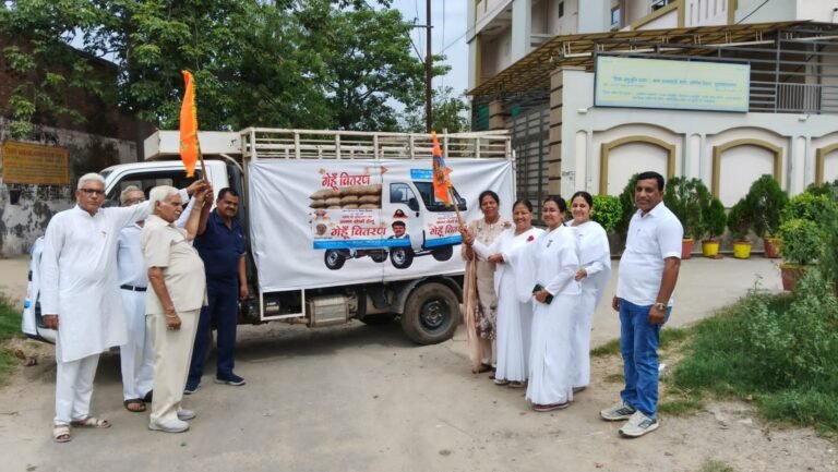 मातेश्वरी जगदम्बा सरस्वती का पुण्य स्मृति दिवस एवं योग दिवस श्रद्धा के साथ मनाया