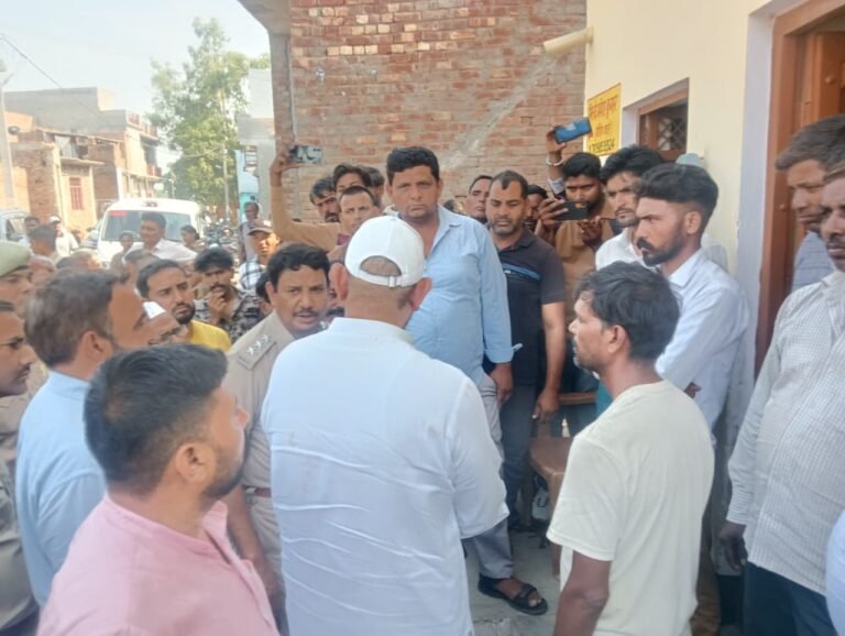 दलित युवती के अपहरण मामले में गरमाई सियासत, पीड़ित परिवार से मिले विधायक पंकज मलिक