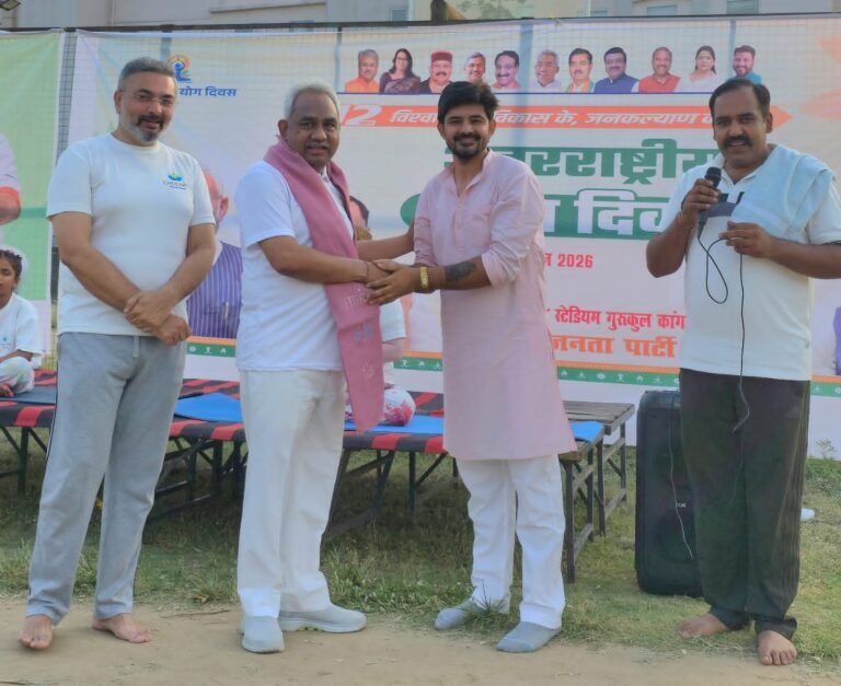 भाजपा ने किया दयानंद स्टेडियम  हरिद्वार में योग शिविर का आयोजन