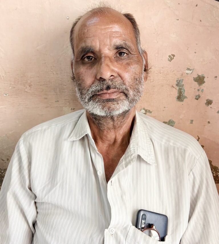 वृद्ध ने मुख्यमंत्री से लगायी पैतृक भूमि को कब्जा मुक्त कराने की गुहार