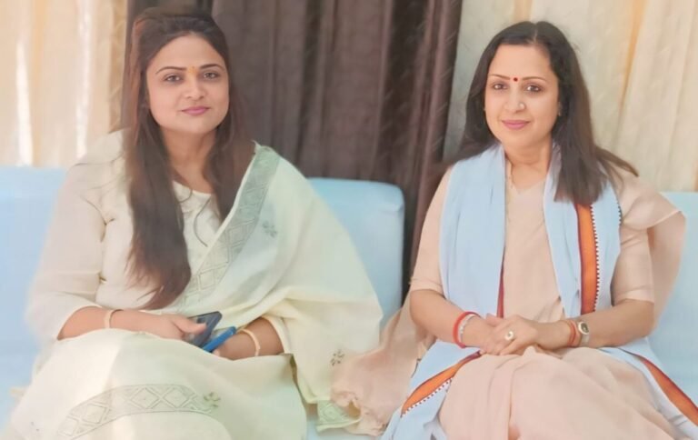 चेयरपर्सन मीनाक्षी स्वरूप ने किया ईओ प्रज्ञा सिंह कार्यमुक्त व रिलीव, पवन कुमार ने संभाला चार्ज