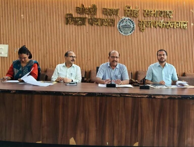 जनपद में 1200 वोटों के आधार पर होगा मतदान बूथों का पुनर्गठन