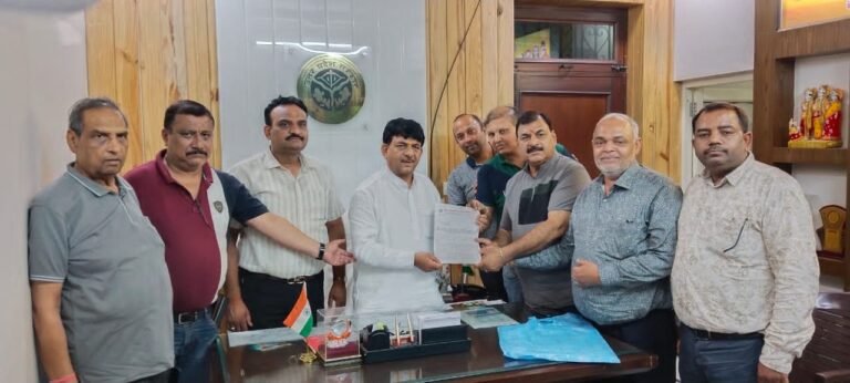 प्रोपराइटरशिप फर्म में पार्टनर बनाने पर लगाई गई शर्तें  समाप्त की जाए संजय मित्तल