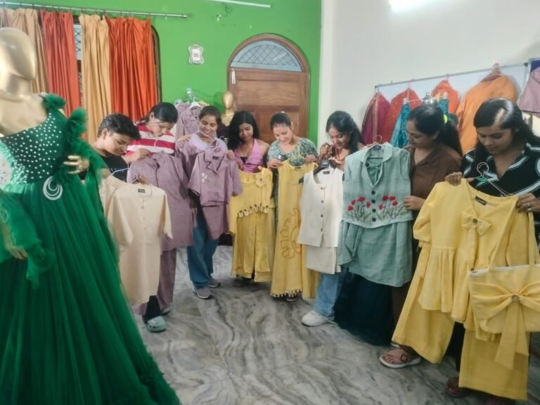 टोक्यो में दिखेगी हरिद्वार की प्रतिभा, छात्राओं के डिजाइन किए परिधानों का होगा प्रदर्शन