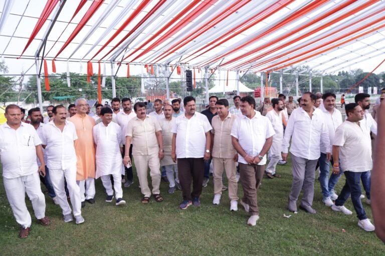 बिजनौर में करोड़ों रुपये की विकास परियोजनाओं का होगा शिलान्यास, तैयारियों का लिया विस्तृत जायजा