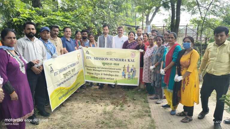 हरेला लोकपर्व पर कश्यप घाट में चला स्वच्छता, गाजर घास उन्मूलन एवं वृक्षारोपण अभियान