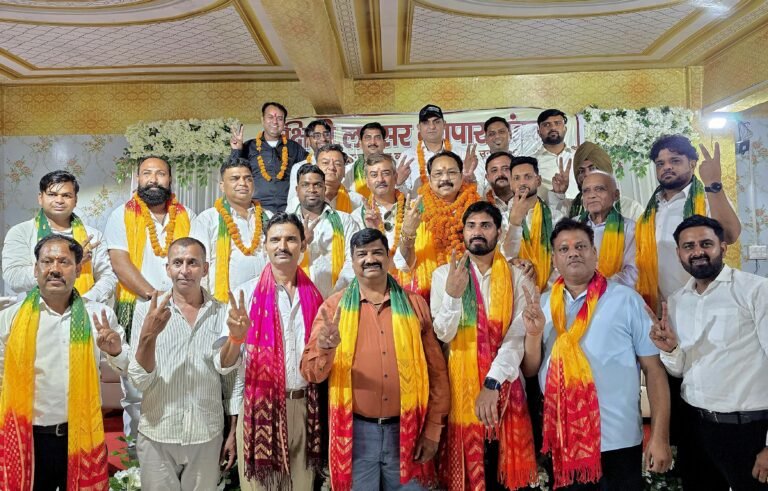 लक्सर दक्षिणी लक्सर व्यापार मंडल की कार्यकारिणी ने ली शपथ