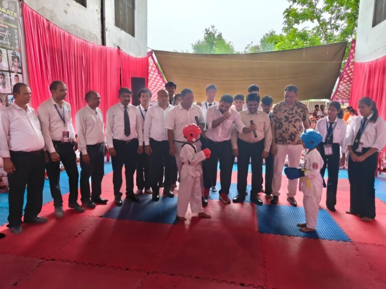 आशिहारा जिला कराटे चैंपियनशिप संपन्न खेल शारीरिक और बौद्धिक क्षमताओं को विकसित करते हैं-अमित कुमार चौधरी