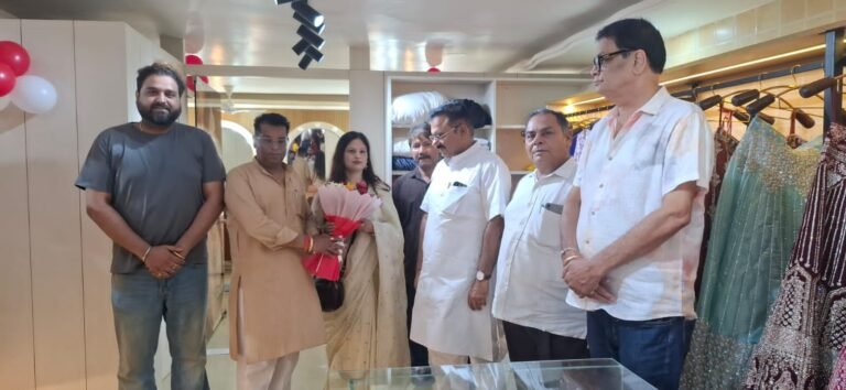 कांग्रेस राष्ट्रीय प्रवक्ता आलोक शर्मा एवं राज्य महिला आयोग की पूर्व अध्यक्ष संतोष चौहान ने किया आरिवा हाउस ऑफ एलीगेंस का शुभारंभ