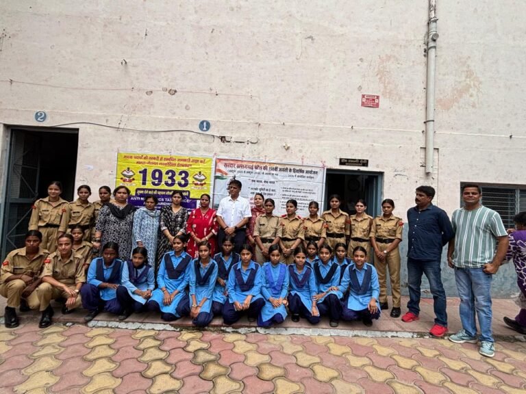 छात्राओं व एनसीसी कैडेट्स को दी स्टैच्यू ऑफ यूनिटी एवं एक भारत श्रेष्ठ भारत अभियान की जानकारी