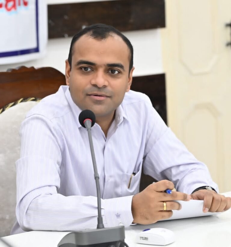 डीएम ने किया कांवड़ मेला क्षेत्र को 18 सुपर जोन, 40 जोन व 141 सेक्टरों में विभाजित