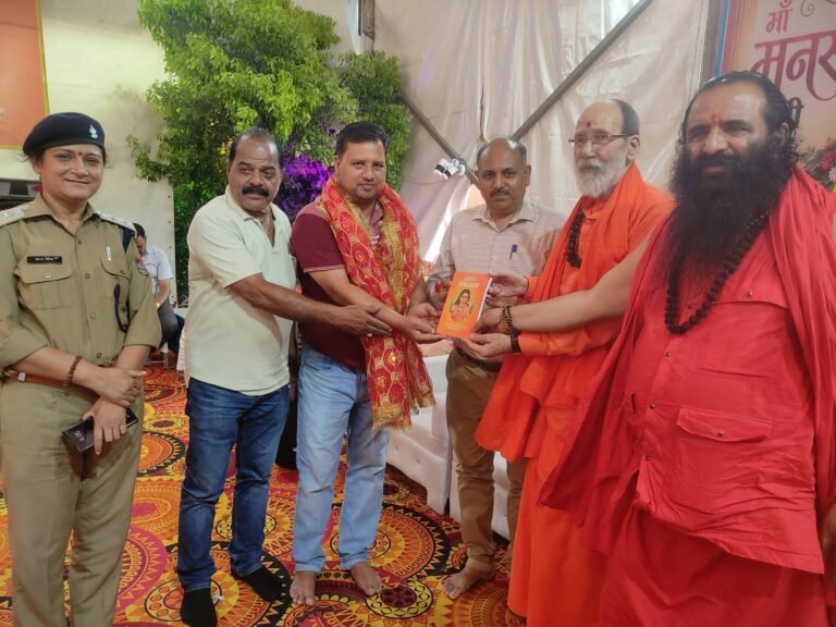 निरंतर ज्ञान अर्जित करने वाला व्यक्ति ही जीवन में सफलता प्राप्त करता है-श्रीमहंत रविंद्रपुरी