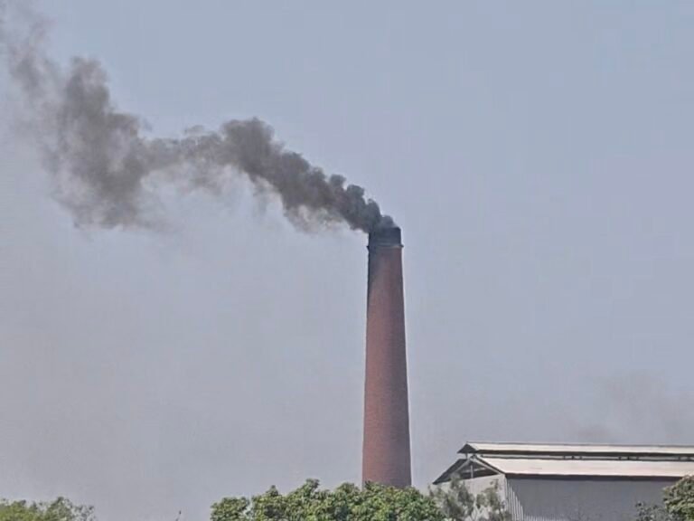 मुजफ्फरनगर प्रशासन की बड़ी कार्रवाई, 11 स्थानों पर काटे विद्युत कनेक्शन