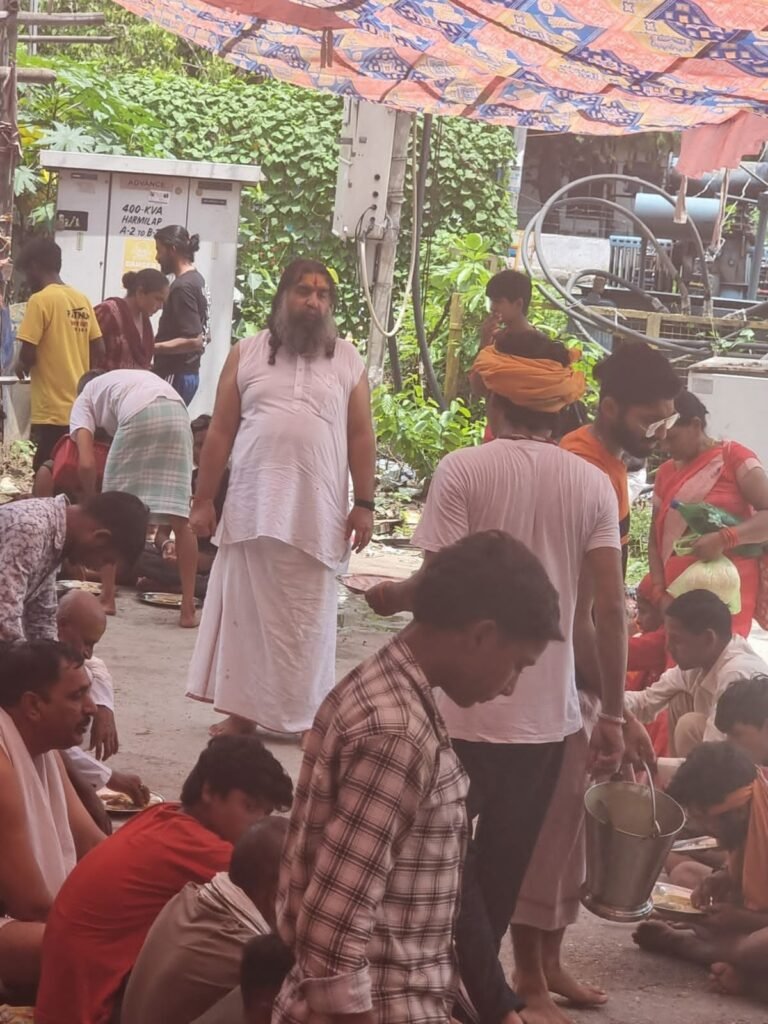 उछाली आश्रम में किया कांवड़ सेवा शिविर का आयोजन कांवड़ियों की सेवा करना भोलेनाथ की सच्ची आराधना-श्रीमहंत विष्णुदास