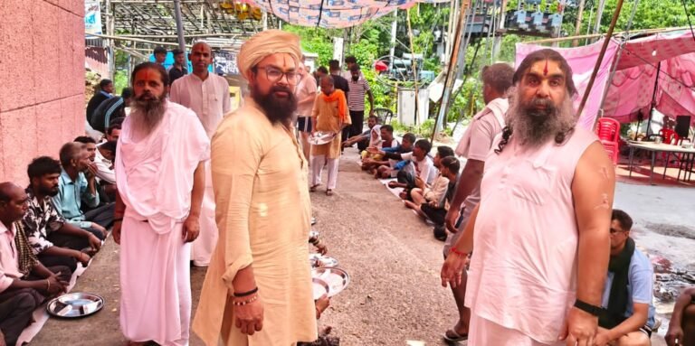 लगातार जारी है उछाली आश्रम का कांवड़ सेवा शिविर सेवा, श्रद्धा और समर्पण का पर्व है कांवड़ यात्रा-श्रीमहंत विष्णु दास