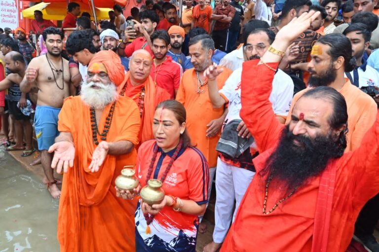 भारत को ओलंपिक की मेजबानी और खेल महाशक्ति बनाने के संकल्प के साथ खेल मंत्री रेखा आर्य ने शुरू की कांवड़ यात्रा