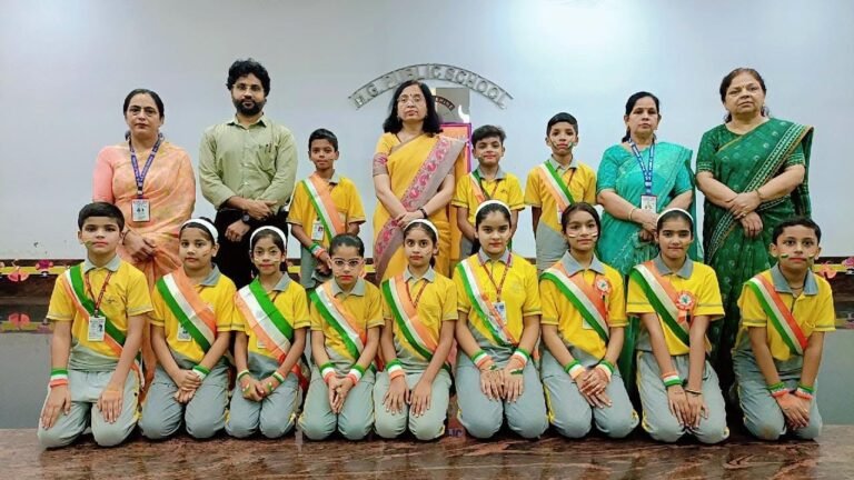 एमजी पब्लिक स्कूल में विद्यार्थियों ने प्रस्तुत की राष्ट्रप्रेम की भावपूर्ण झलक