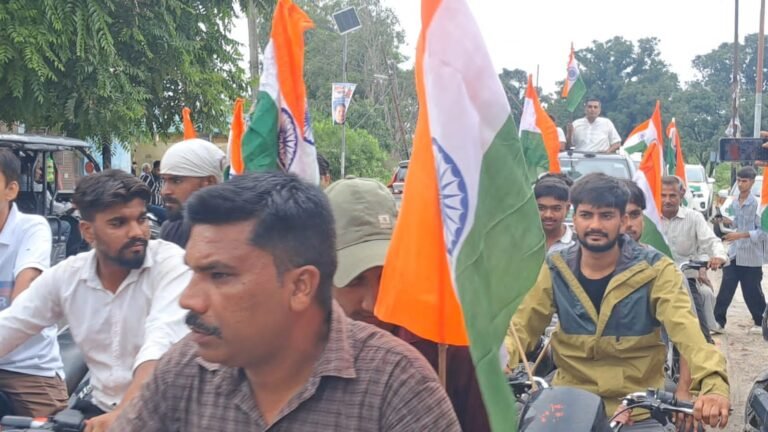 तिरंगा देश और देश के प्रत्येक नागरिक की आन, बान और शान है-शिवा चौहान