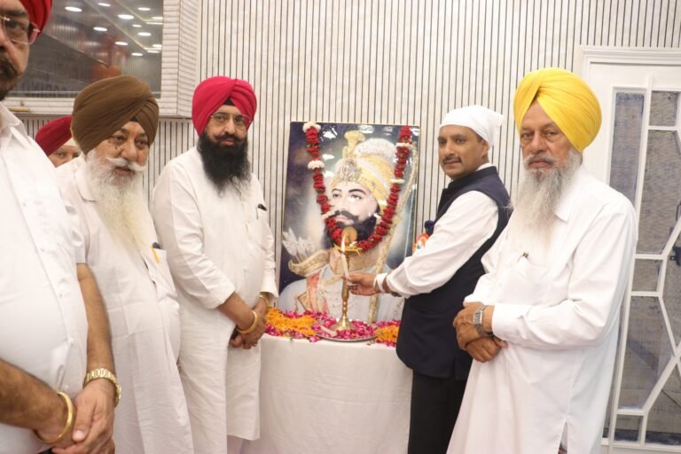गुरू गोबिन्द सिंह पब्लिक स्कूल, गांधी कालोनी में 80वें स्वत्रंता दिवस बड़ी धूमधाम से मनाया गया