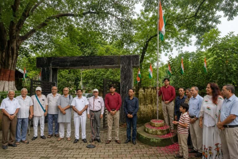 शहीदों के सपनों का भारत बनाने के लिए सत्य, निष्पक्षता और जिम्मेदारी के साथ काम करें-धर्मेंद्र चौधरी