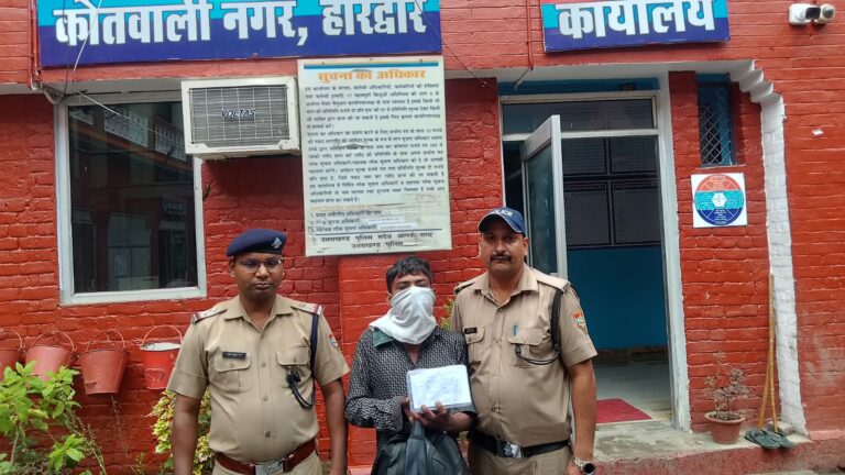 पुलिस ने 24 घंटे में किया चोरी की घटना का खुलासा 95 हजार से अधिक की नकदी समेत आरोपी दबोचा