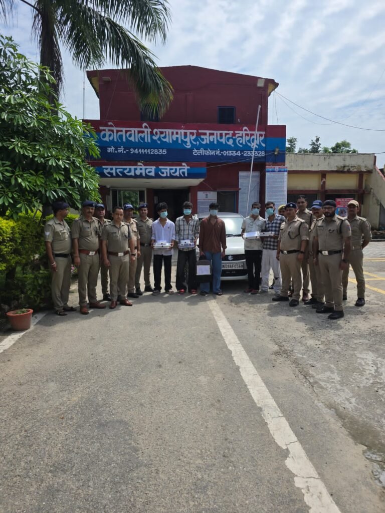 पुलिस ने किया साइबर फ्रॉड नेटवर्क का भंडाफोड़, पांच आरोपी गिरफ्तार
