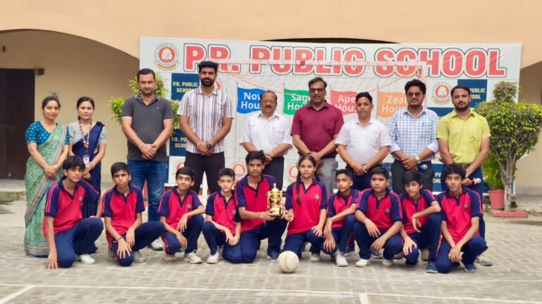 जीत का जुनून, खेल का जज़्बा-पीआर पब्लिक स्कूल में हैंडबॉल प्रतियोगिता दिखा युवा दमखम