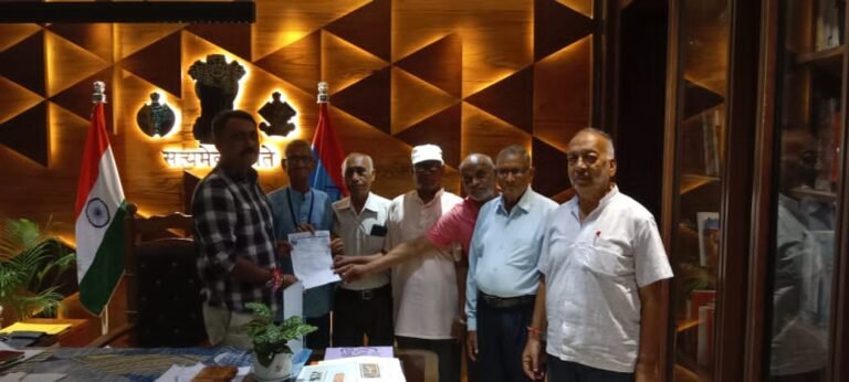 वरिष्ठ नागरिक सामाजिक संगठन ने की समस्याओं का समाधान करने की मांग
