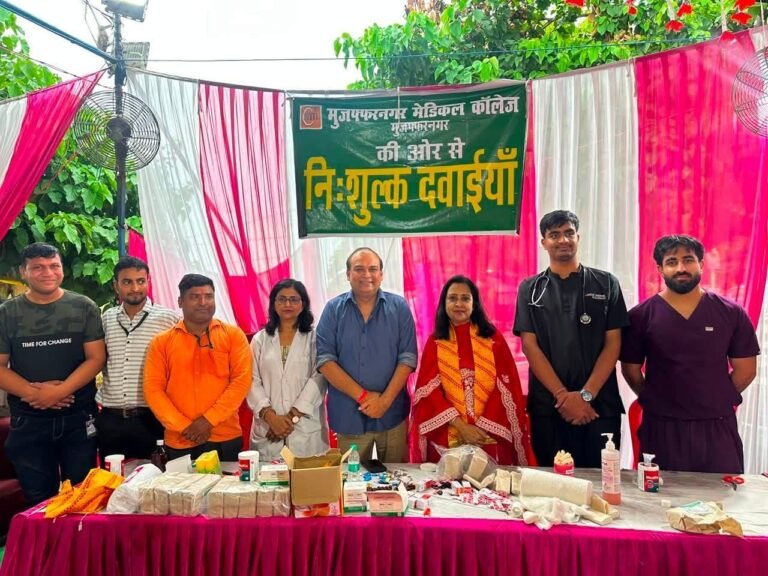 कांवड़ियों की सेवा में पालिका ने लगाया अपना शिविर, मीनाक्षी स्वरूप ने किया शुभारंभ