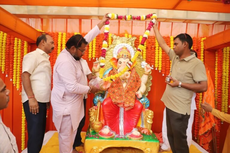 गणपति बप्पा मोरया के जयघोष से गूंज उठा नई मंडी क्षेत्र