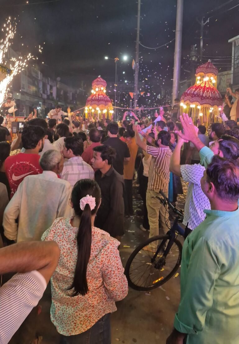 नगर  में धूमधाम से निकाली श्याम प्रभु की भव्य शोभायात्रा