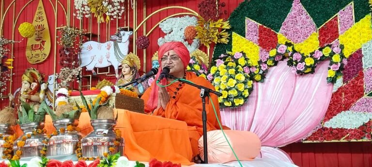 जो मर्यादा विहीन हैं वही असुर हैं : डा उमाकांतानंद सरस्वती