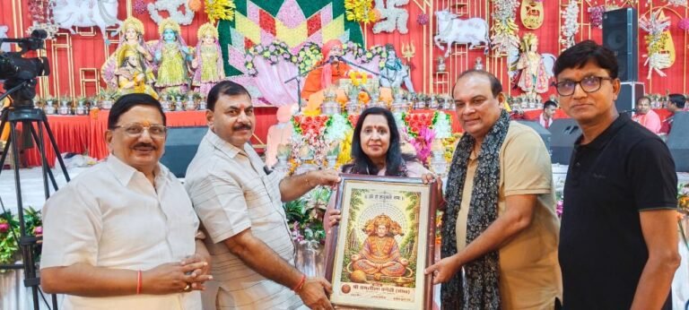 माता पिता की सेवा से बड़ा कोई तीर्थ नहीं: उमाकांतानंद सरस्वती