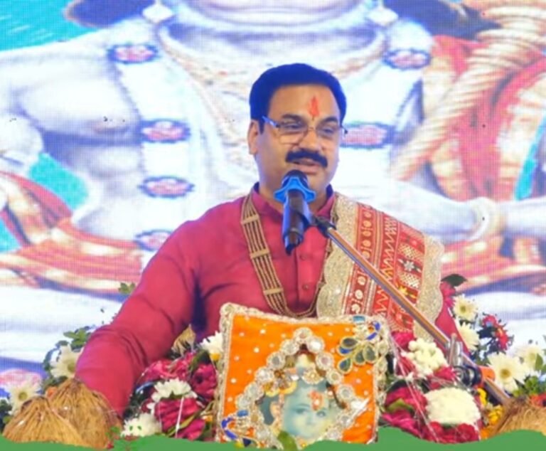 श्रीकृष्ण की बाल लीलाओं और गोवर्धन पूजा के प्रसंग ने मोहा श्रद्धालुओं का मन