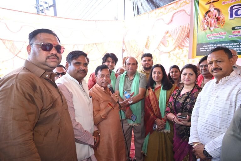 संयुक्त वैश्य मोर्चा ने मनाई चक्रवर्ती सम्राट श्री श्री महाराजा अग्रसेन जी महाराज की 5051 वी जयंती