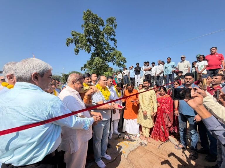 ज्वालापुर विधायक रवि बहादुर ने किया छठ घाट के विस्तारीकरण कार्य का शुभारंभ